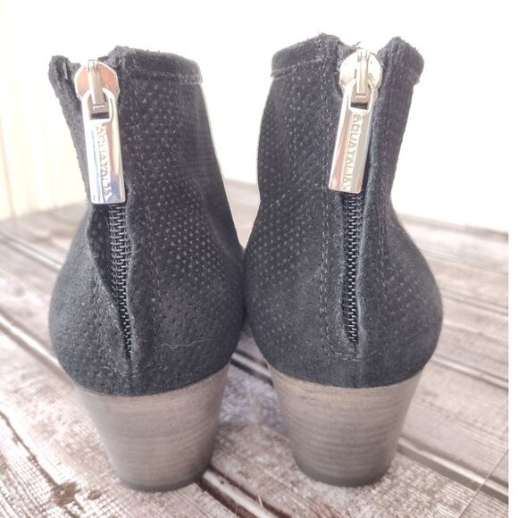 Aquatalia Xcellent Black Suede Perforated Stacked Heel Ankle Bootie Boot Women 8 - Picture 7 of 15